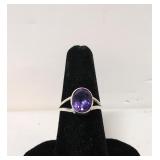 .925 Ring with oval amethyst