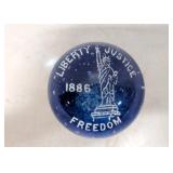 1886 Statue of Liberty paper weight