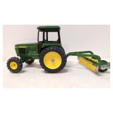 Ertl Die Cast John Deere Tractor & Hayrake