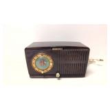 Vintage General Electric AM Radio / Alarm clock