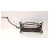 aAntique metel Lovell Mfg. Clothes Wringer