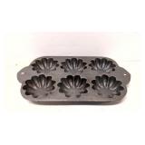Vintage Cast Iron 6 hole muffin pan