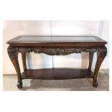 Traditional Sofa Tale