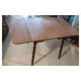 Laminate Table w/4 chairs