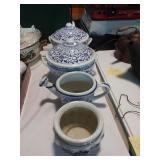 Decorative floral design bowls