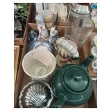 Teapot and trinkets