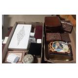 Jewelry Boxes & Containers