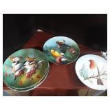 Bird plates and statues