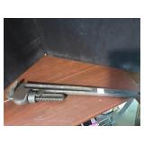 Ridged pipe wrench