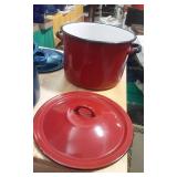 Red and blue cooking pots