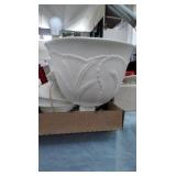 Milk glass lot with lamp