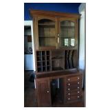 Step back library hutch