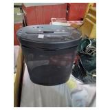 Staples paper shredder