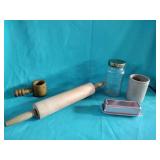 Miscellaneous kitchen lot