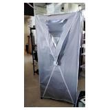 Clothes hanging rack