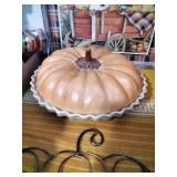 Pumpkin pie dish