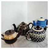 4 teapots