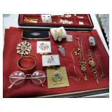 Assorted jewelry lot Assorted jewelry lot