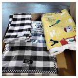 Cafe check table cloth and placemats