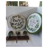 Gardening style wall decor