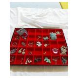 Miscellaneous Jewelry lot brooches earrings