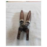 Bullet cavity mold handles