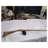 Handcarved wood rfle