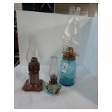 3 kerosene lamps