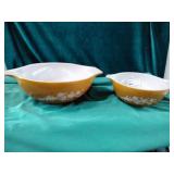Pyrex mixing bowls