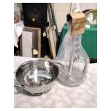 New paper towel stand and metal strainer