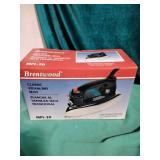 Brentwood classic steam / dry iron - brand new
