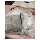 Queen size sheet set