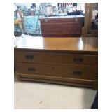 Wooden chest of drawers