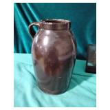 Crock with handle