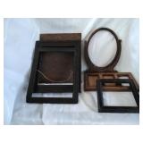 Lot of picture frames and parts of frames