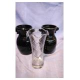 Vases, 2 black