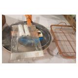 2 Non stick skillet set, a copper rack
