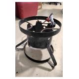 Bottom frame outdoor turkey fryer