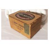 Henery Straus Caronas Wooden Cigar Box