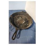 Lodge 10" Iron Skillet