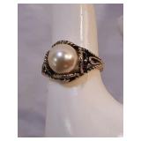18k Single Pearl GE Ring