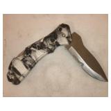 New Skull Camo Mustang Trapper Pocket Knife