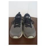 Brooks 'Levitate 5' Womens Shoes (Size 7.5)