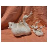 Hull Pottery Matte White Swan Planter Set