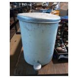 Retro Step Trash Can