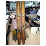 Pair of Vintage Cypress Gardens Skis