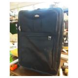 Ricardo 30" Rolling Suitcase