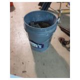 Lowes 5 Gallon bucket with