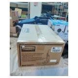 Rubbermaid 12" Standard Manual Height Vaccum