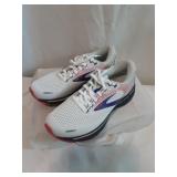 Brooks Women